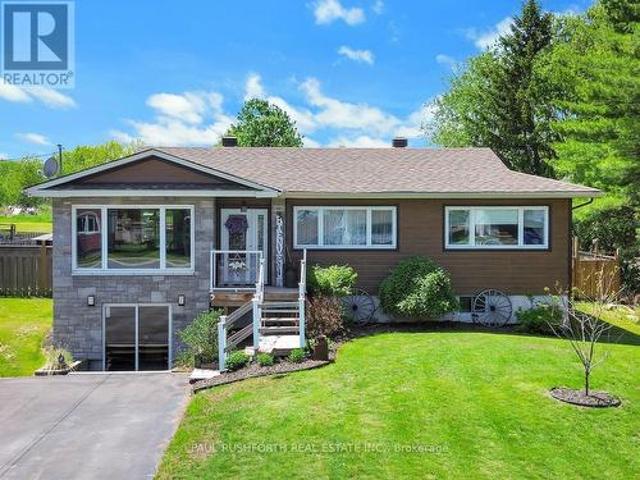 1548 Landry Road, Clarence Rockland, ON, K0A 1N0 house for sale | Listing ID X13215 | Royal LePage