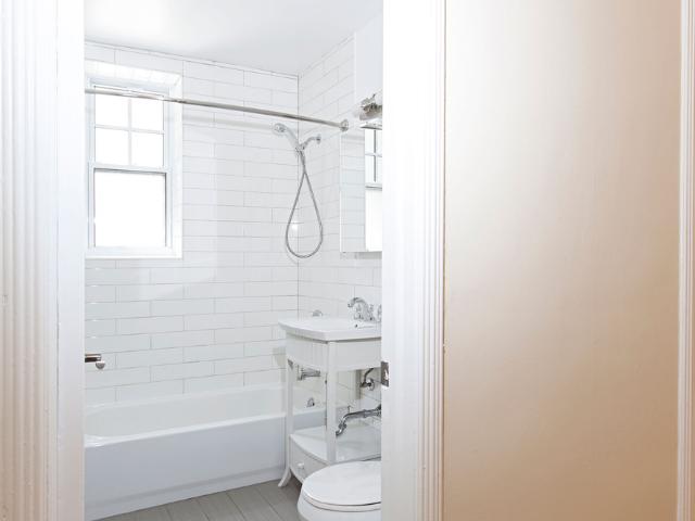1540 Summerhill Studio