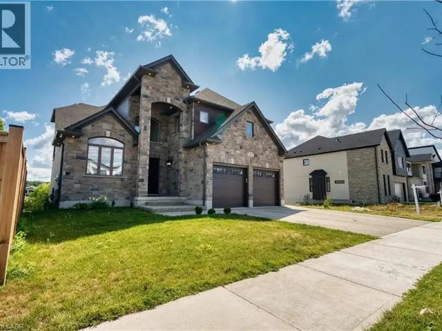 1541 MEDWAY PARK Drive