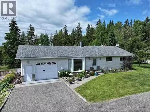 1541 Beach Crescent, Quesnel, BC, V2J 4J5 house for sale Li.