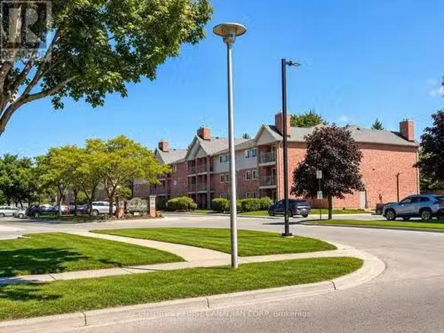154 130 Conway Drive, London South South X, ON, N6E 3M9.