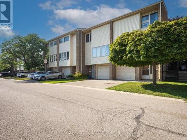 154 700 Osgoode Drive, London South Y, ON, N6E 2H1 townhouse for sale | Listing ID X12319 | Royal LePage