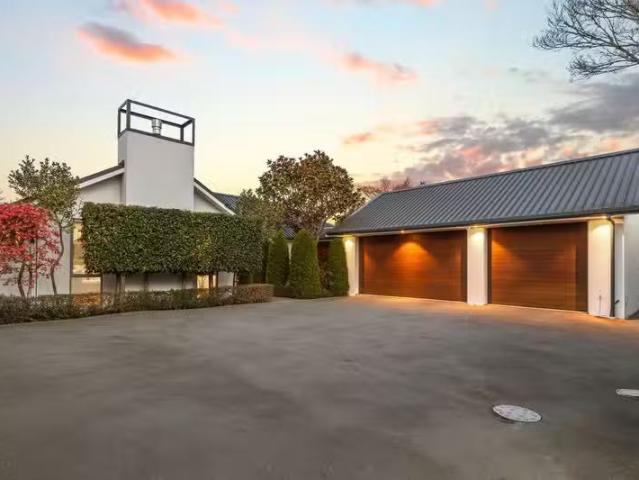 154 Clyde Road, Fendalton, NZ 8041 House for Sale