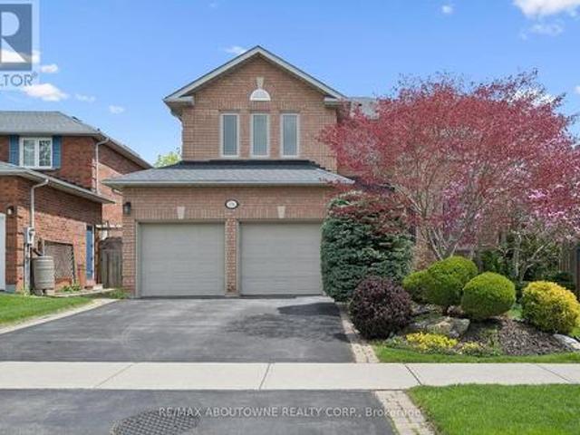 154 Howell Road, Oakville, ON, L6H 5Z2 house for sale | Listing ID W13110 | Royal LePage