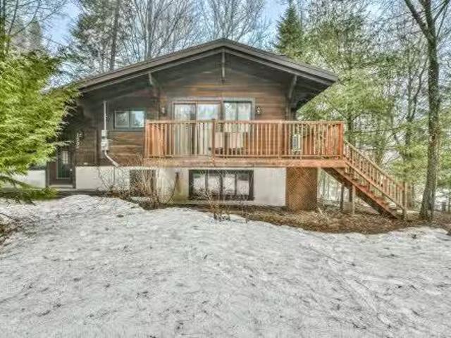 1555 Rue Du Sommet Vert, Val David, QC, J0T 2N0 house for sa.