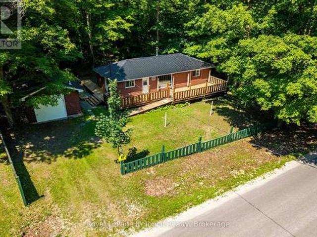 1558 Champlain Road, Tiny, ON, L9M 0C1 house for sale | Listing ID S13557 | Royal LePage