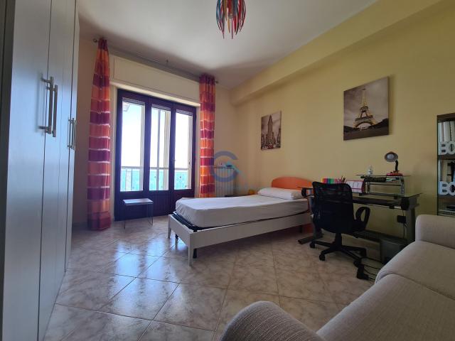 1558 Stanza In appartamento in affitto a Catanzaro Lungomare
