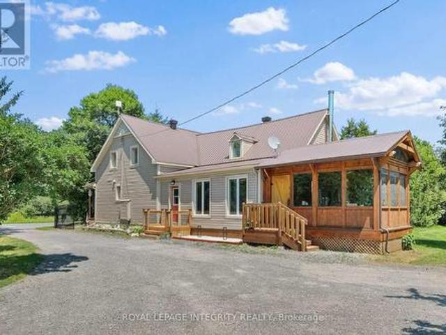 1550 County Rd 2 Road, Alfred And Plantagenet, ON, K0B 1C0 farm for sale | Listing ID X13563 | Royal LePage