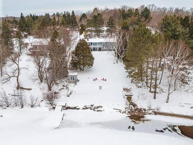 155 HUNTERS BAY Drive Huntsville Ontario