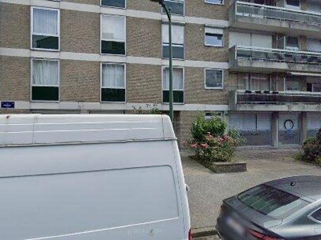 155 m2 office space for sale in Brussels Sint Jans Molenbeek