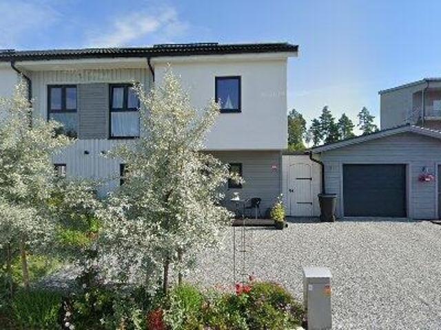 155 m2 lägenhet uthyres i Södertälje
