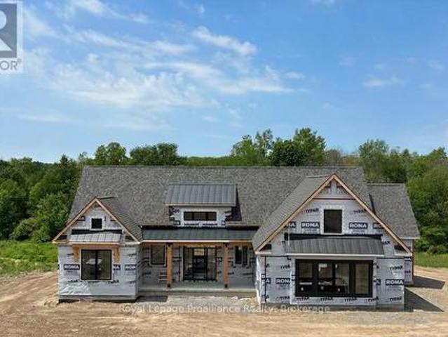1567 Clearview Road, Centre Hastings, ON, K0K 2Y0 Luxury House for sale | Listing ID X13484 | Royal LePage Carriage Trade Luxury Properties