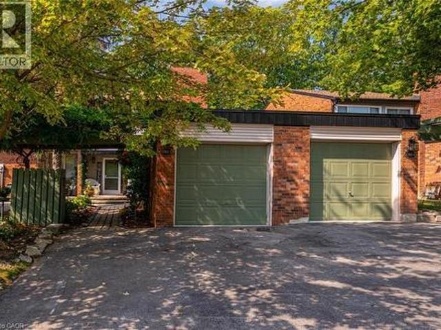 1560 Kerns Road Unit# 5, Burlington, ON, L7P 3A7 townhouse for sale | Listing ID 40828 | Royal LePage