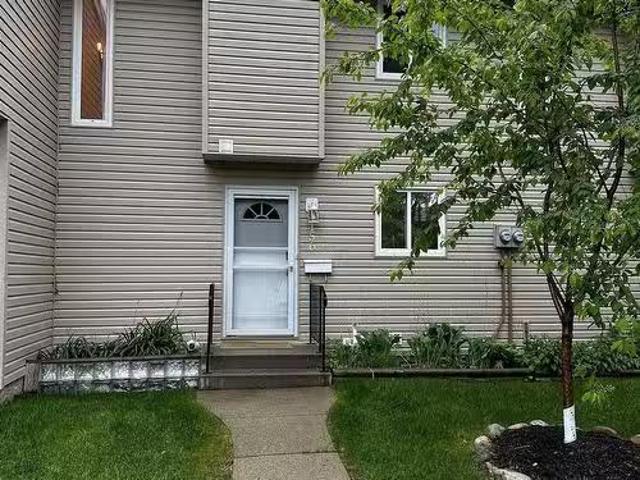 #156 87 Brookwood Dr, Spruce Grove, AB, T7X 1A5 townhouse fo.