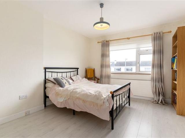 156 Coolamber Park, Knocklyon, Dublin 16 DNG Rathfarnham 4979 MyHome. Ie Residential