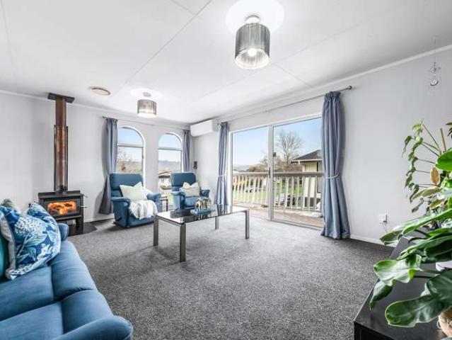 156 California Drive Totara Park, Upper Hutt City