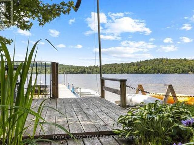 156 Mask Island Drive, Madawaska Valley, ON, K0J 1B0 Luxury House for sale | Listing ID X13506 | Royal LePage Carriage Trade Luxury Properties