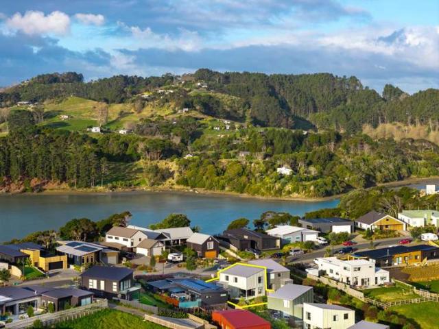 1/56 Rangitahi Road, Raglan, Waikato
