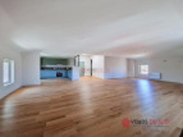 156m² habitables, 4 pièces à Beziers 1 280 € par mois