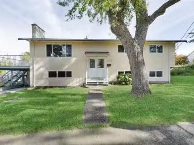 1575 Burton Ave, Victoria, BC, V8T 2N3 house for sale Listi.