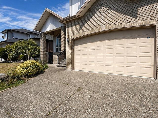 15773 82a Avenue Surrey, British Columbia