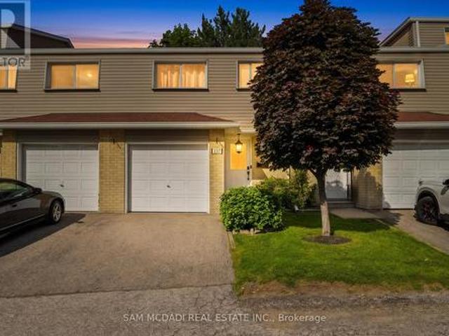 157 400 Mississauga Valley Boulevard, Mississauga, ON, L5A 3N6 townhouse for sale | Listing ID W13636 | Royal LePage