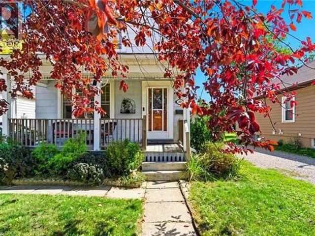 157 East 5Th Street, Hamilton, ON, L9A 2Z7 house for sale | Listing ID 40847 | Royal LePage