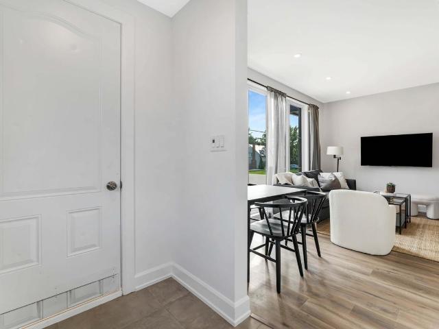157 Sanford Avenue 1 Bedroom Home for Rent at 157 Sanford Ave, Ottawa, ON K2C 0E7 Carleton Heights