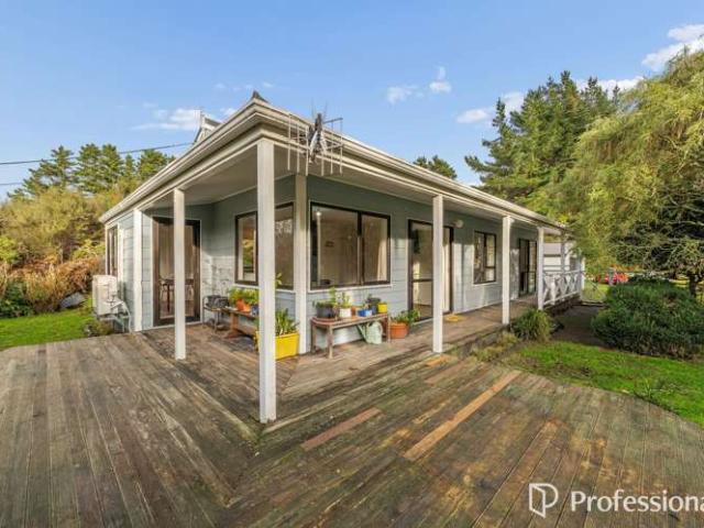157 Upper Fitzherbert Road, Wainuiomata, Lower Hutt City