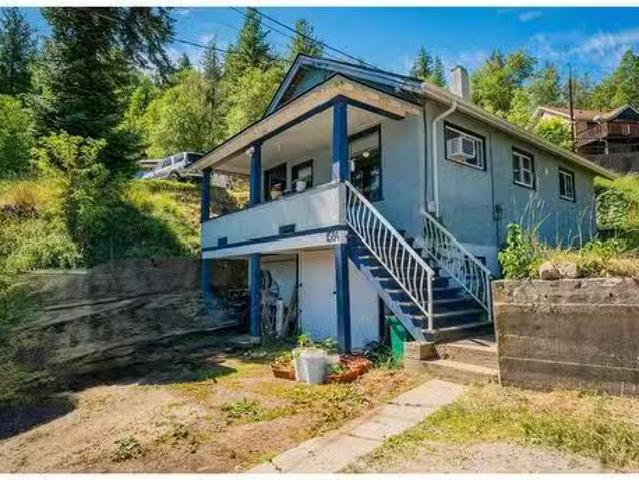 1584 Diamond Street, Trail, BC, V1R 4H6 house for sale List.
