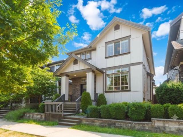 1587 A Avenue, Surrey, BC, V3Z 0N3 house for sale | Listing ID R3139 | Royal LePage