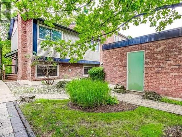 1580 Kerns Road Unit# 1, Burlington, ON, L7P 3A7 townhouse for sale | Listing ID 40846 | Royal LePage