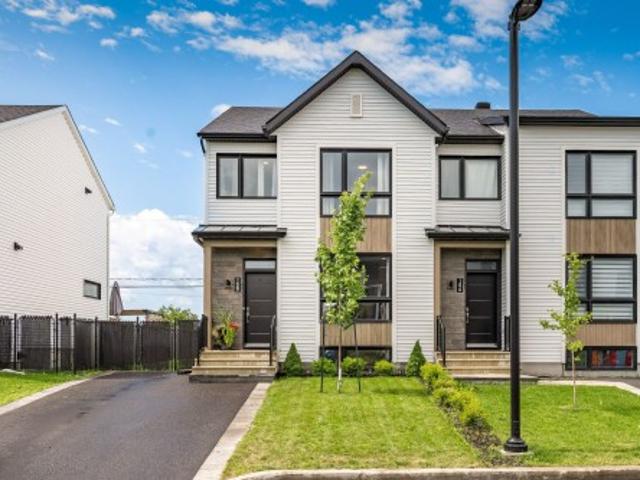 158 Rue Angélique Gazaille, Otterburn Park, QC, J3H 0P6 house for sale | Listing ID 16072 | Royal LePage