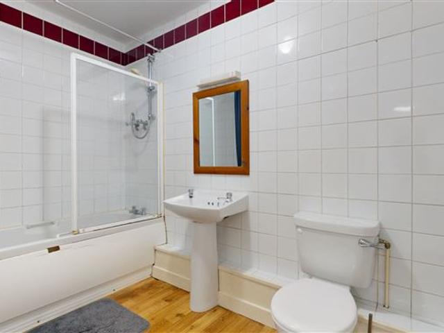 Sale Agreed | Apt 25 Bridgeview Court, Bridge Street, Waterford City, Waterford Liberty Blue Estate Agents 4981 MyHome. Ie Residential