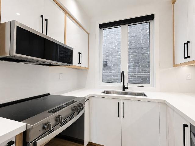 159 Locksley Avenue 1 Bedroom Apartment for Rent at 159 Locksley Ave, Toronto, ON M6B 3N6 Briar Hill Belgravia