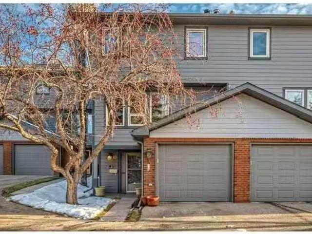 15 64 Woodacres Crescent Sw, Calgary, AB, T2W 4V6 townhouse.