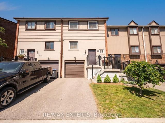 15 161 Moregate Crescent, Brampton | 3Beds/2Bath, Townhouse, $519,000 | Condos. Ca
