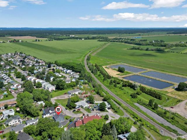 15 1re Avenue, L'Épiphanie, QC J5K