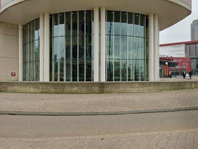 15 2000 m2 office space for rent in Rotterdam Feijenoord