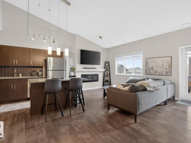 15 3305 Orchards Link, Edmonton, AB, T6X 2H1 townhouse for sale | Listing ID E4492 | Royal LePage