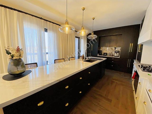 15 Temmuz Bulvarında 4+1 234m2 Süper Lüks, Yerden Isıtmalı Daire
