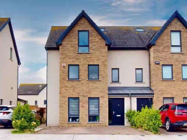15 The Green, Bellingsmore, Hollystown, Dublin 15, D15TE8P is.