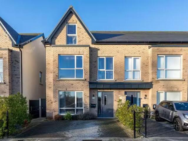 15 The Meadows, Castle Farm, Dunboyne, Co. Meath, A86DW64 is f.