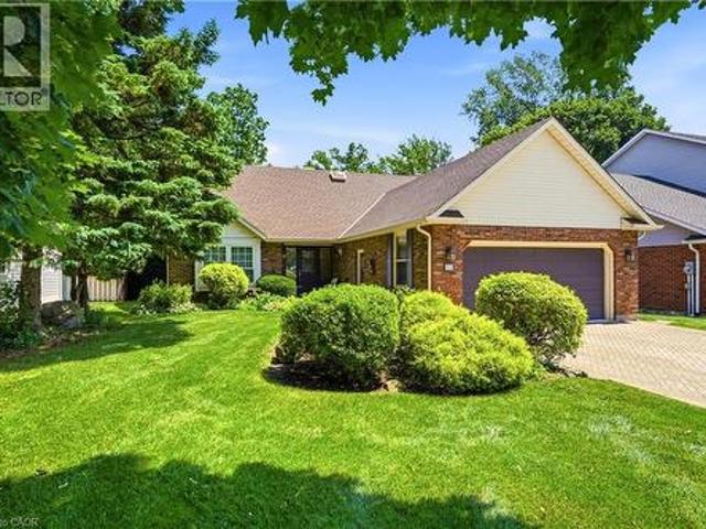 15 The Promenade, Niagara On The Lake, ON, L0S 1J0 house for sale | Listing ID 40844 | Royal LePage