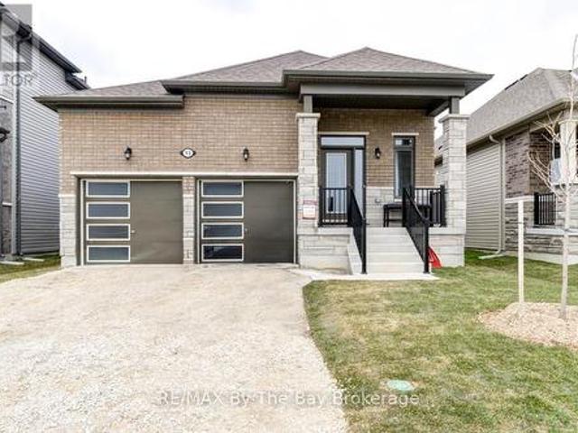 15 Union Boulevard, Wasaga Beach, ON, L9Z 0M6 house for sale | Listing ID S12081 | Royal LePage