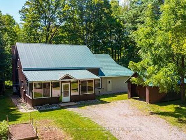 15 Victoria Street W, Seguin, ON, P0C 1J0 house for sale | Listing ID X13626 | Royal LePage