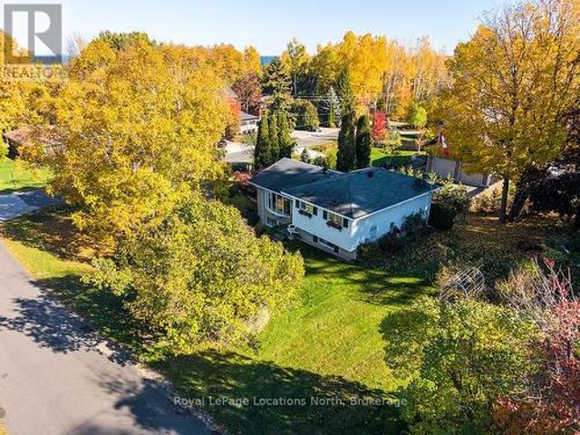 15 Wellington Street S, Blue Mountains, ON, N0H 2P0 house for sale | Listing ID X13707 | Royal LePage