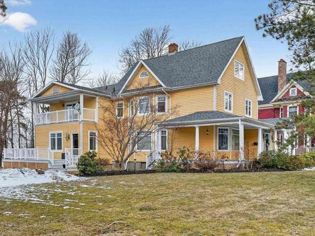 15 Whitney Avenue, Sydney, NS, B1P 4Z6 house for sale | Listing ID 202608 | Royal LePage