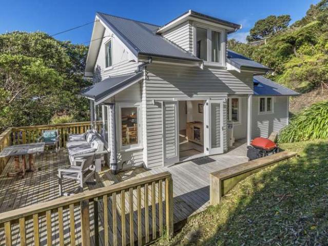 15 Wrights Hill Road, Karori, Wellington City