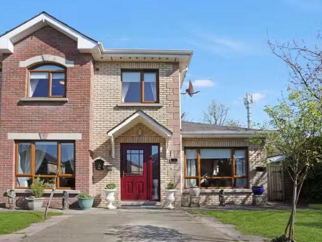 15 Ardlo Manor, Mullagh, Co. Cavan, A82XE77 is for sale